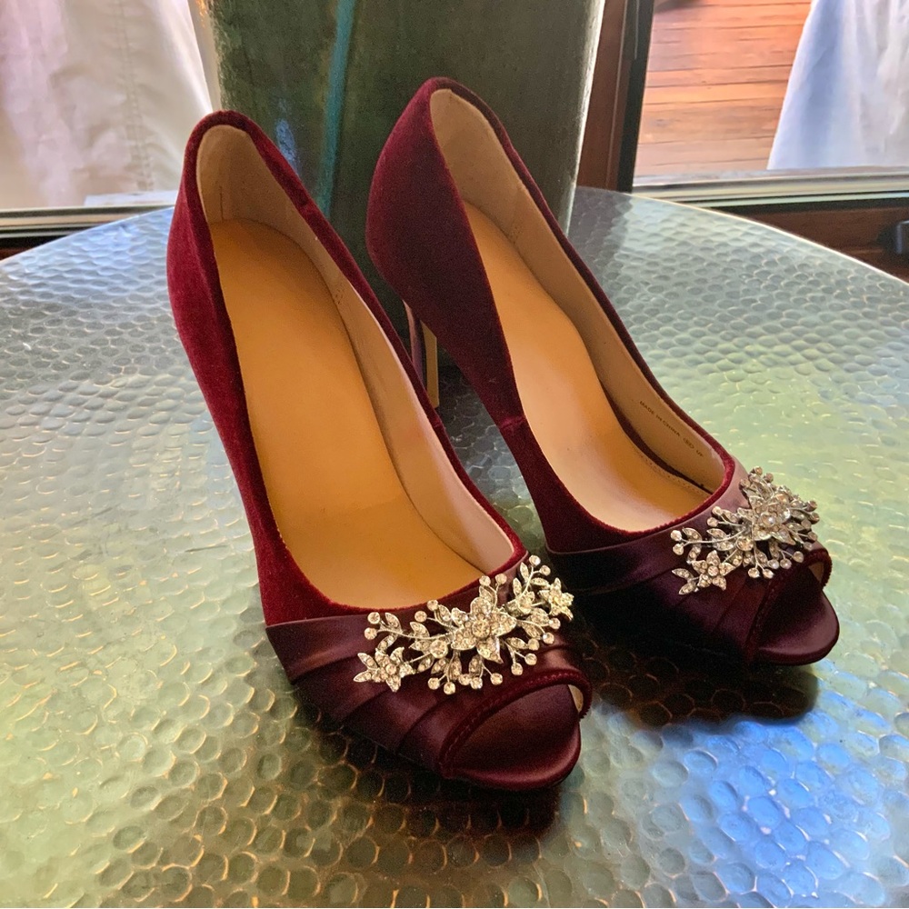 Mina New York 6.5 Elegant Burgundy Peep-Toe Heels with Crystal Embellishments